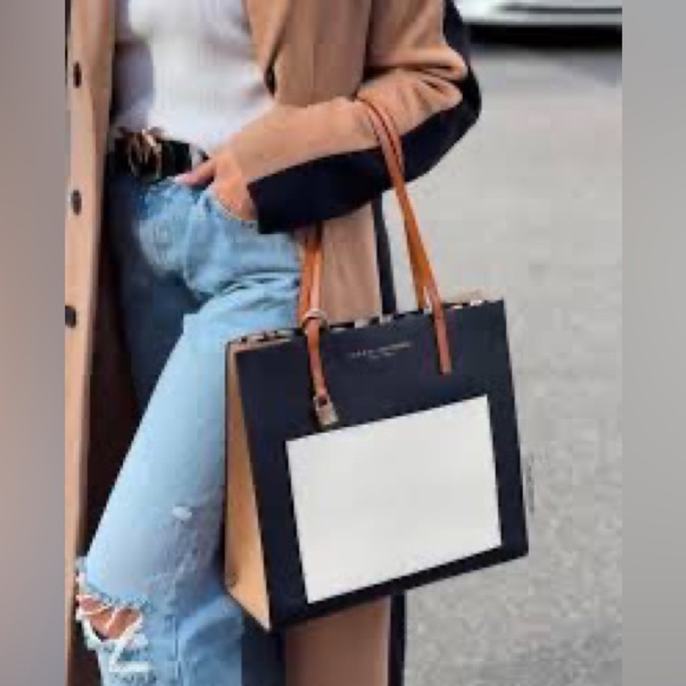 NWOT Marc Jacobs Black and almond Tote